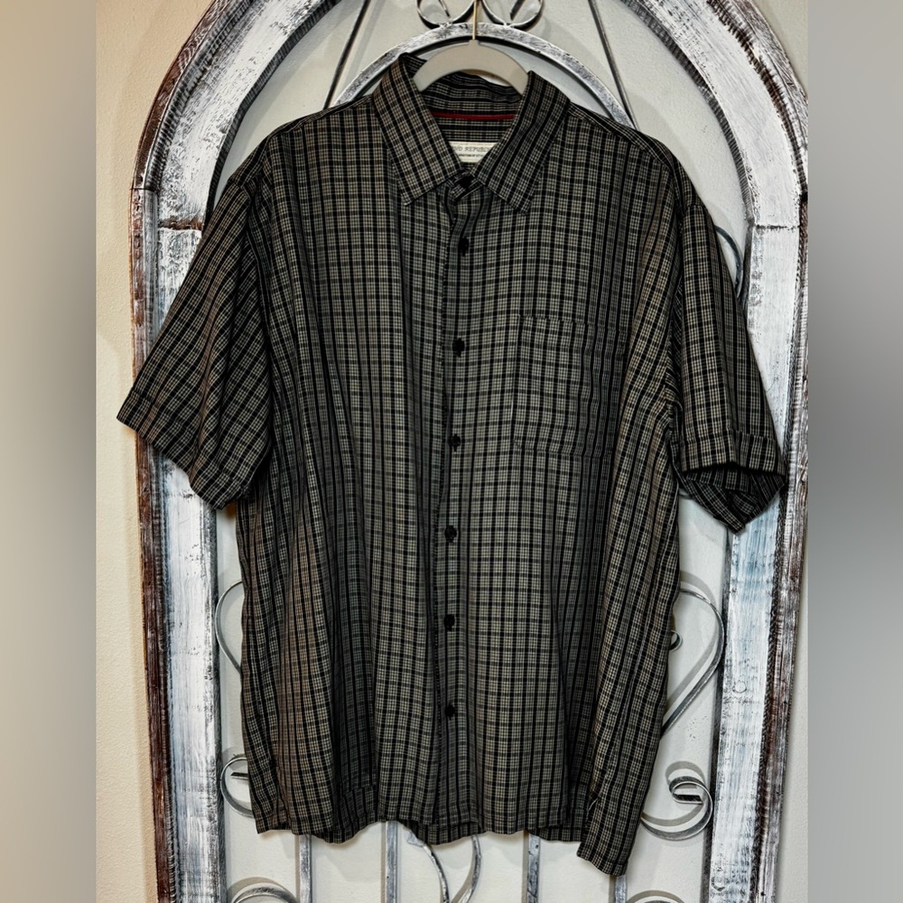Island Republic Men’s Black and Gray Checkered Button-up Shirt #1618